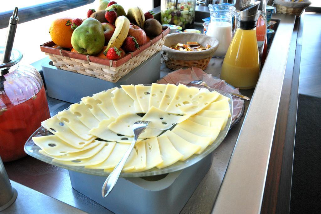 Hotel De Loire Et Restaurant Les Bateliers Hotel 3*