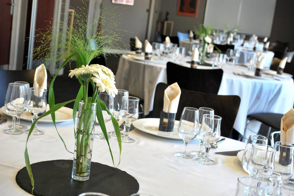 Hotel De Loire Et Restaurant Les Bateliers 3*