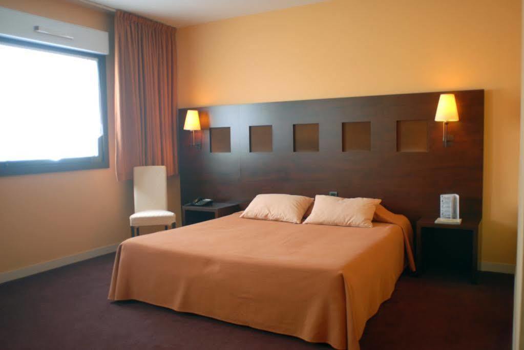 Hotel De Loire Et Restaurant Les Bateliers Trelaze